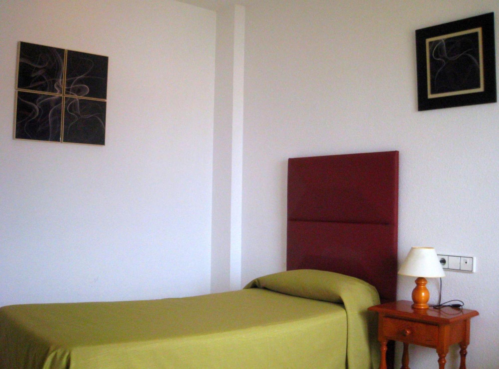 Hostal Esperanza Benajarafe Exterior photo