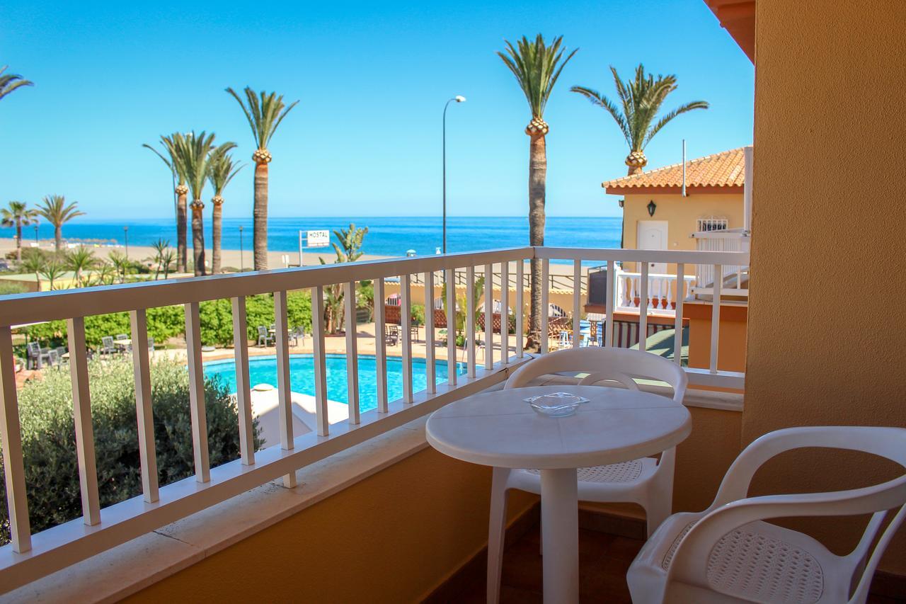 Hostal Esperanza Benajarafe Exterior photo