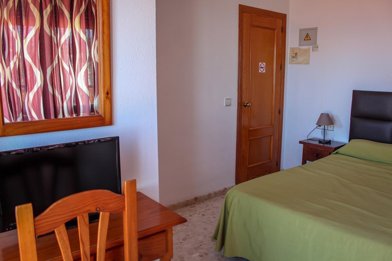 Hostal Esperanza Benajarafe Exterior photo