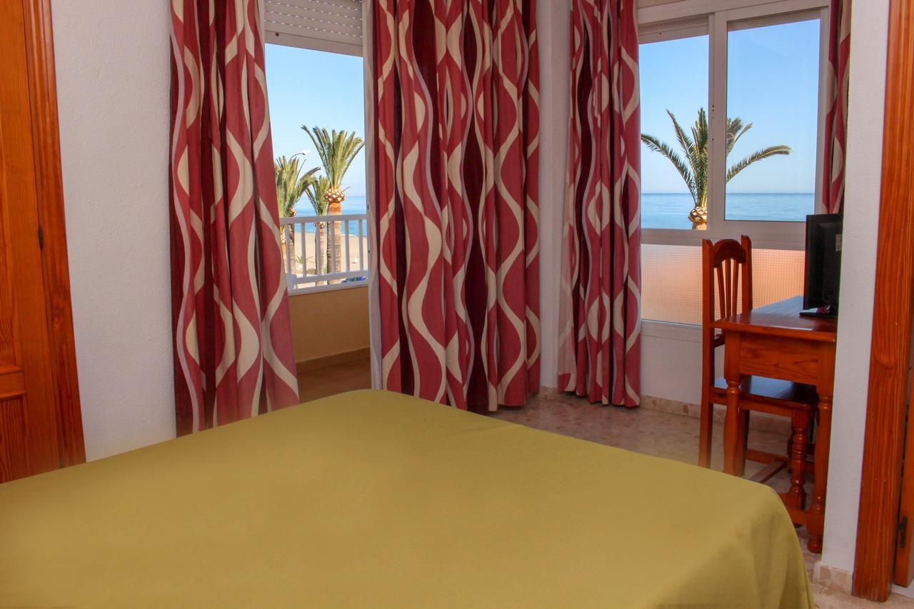 Hostal Esperanza Benajarafe Exterior photo