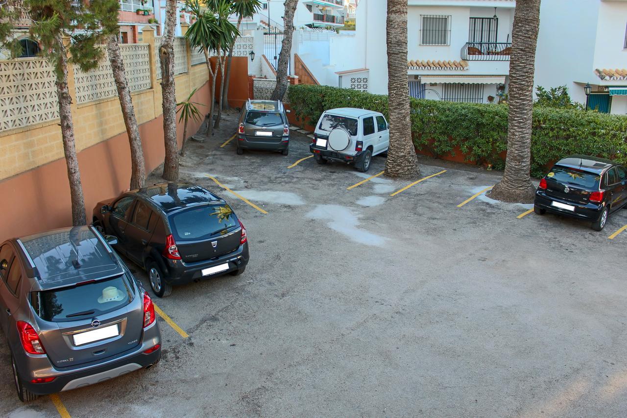 Hostal Esperanza Benajarafe Exterior photo