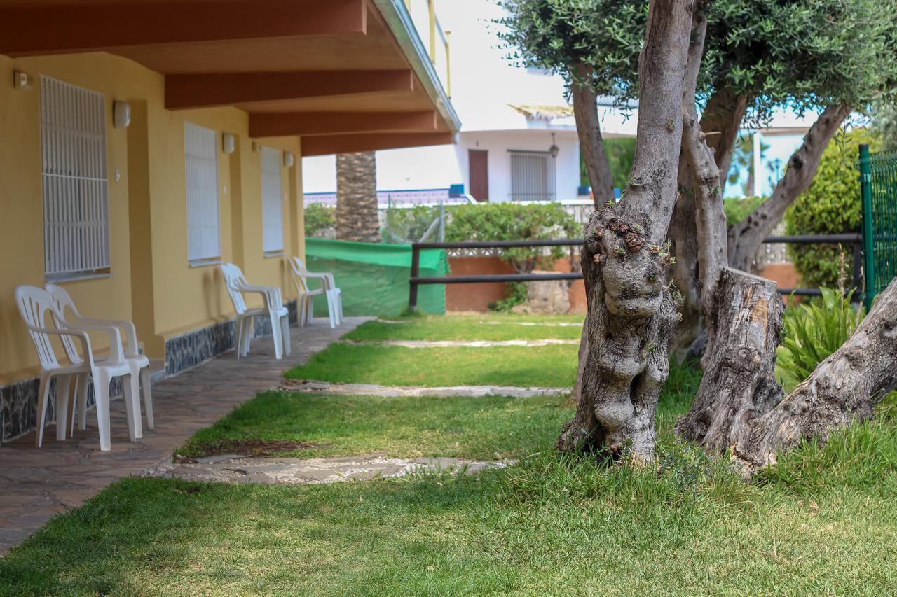 Hostal Esperanza Benajarafe Exterior photo