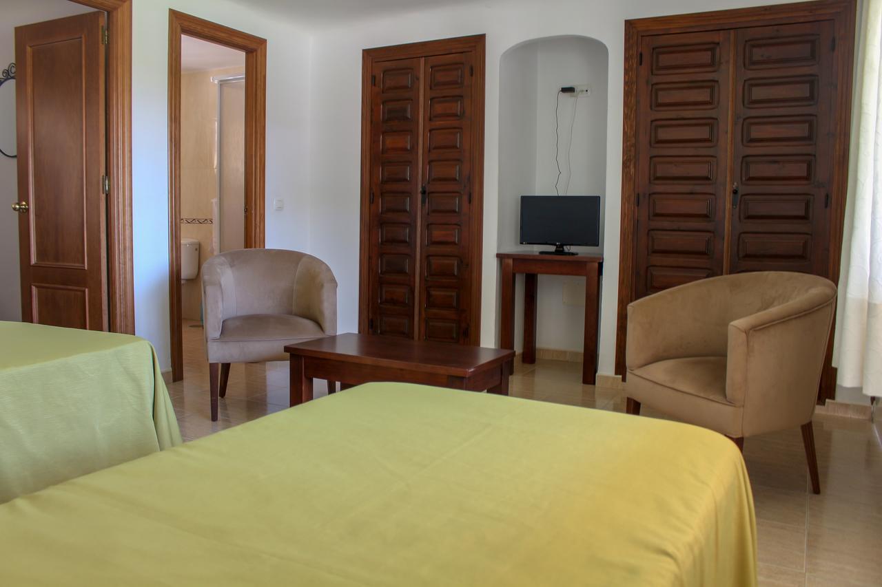 Hostal Esperanza Benajarafe Exterior photo